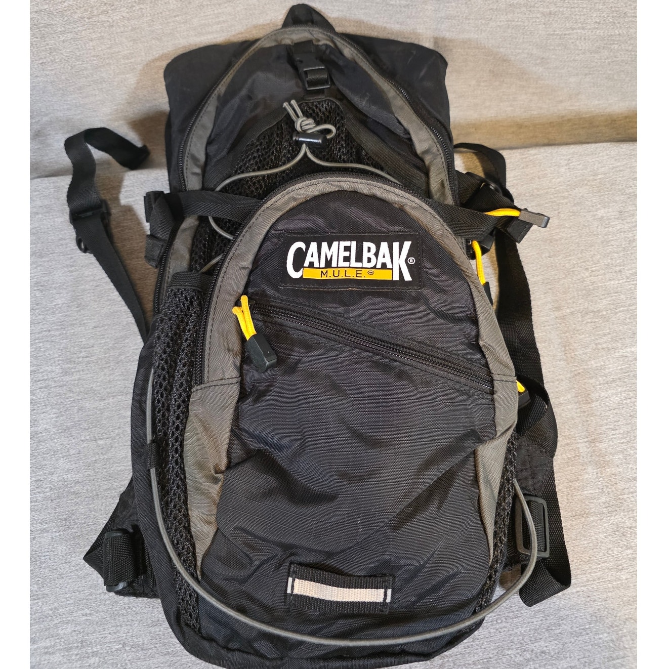 Camelbak Mule Hydration Day Pack Backpack 100oz No Bladder BlackGray